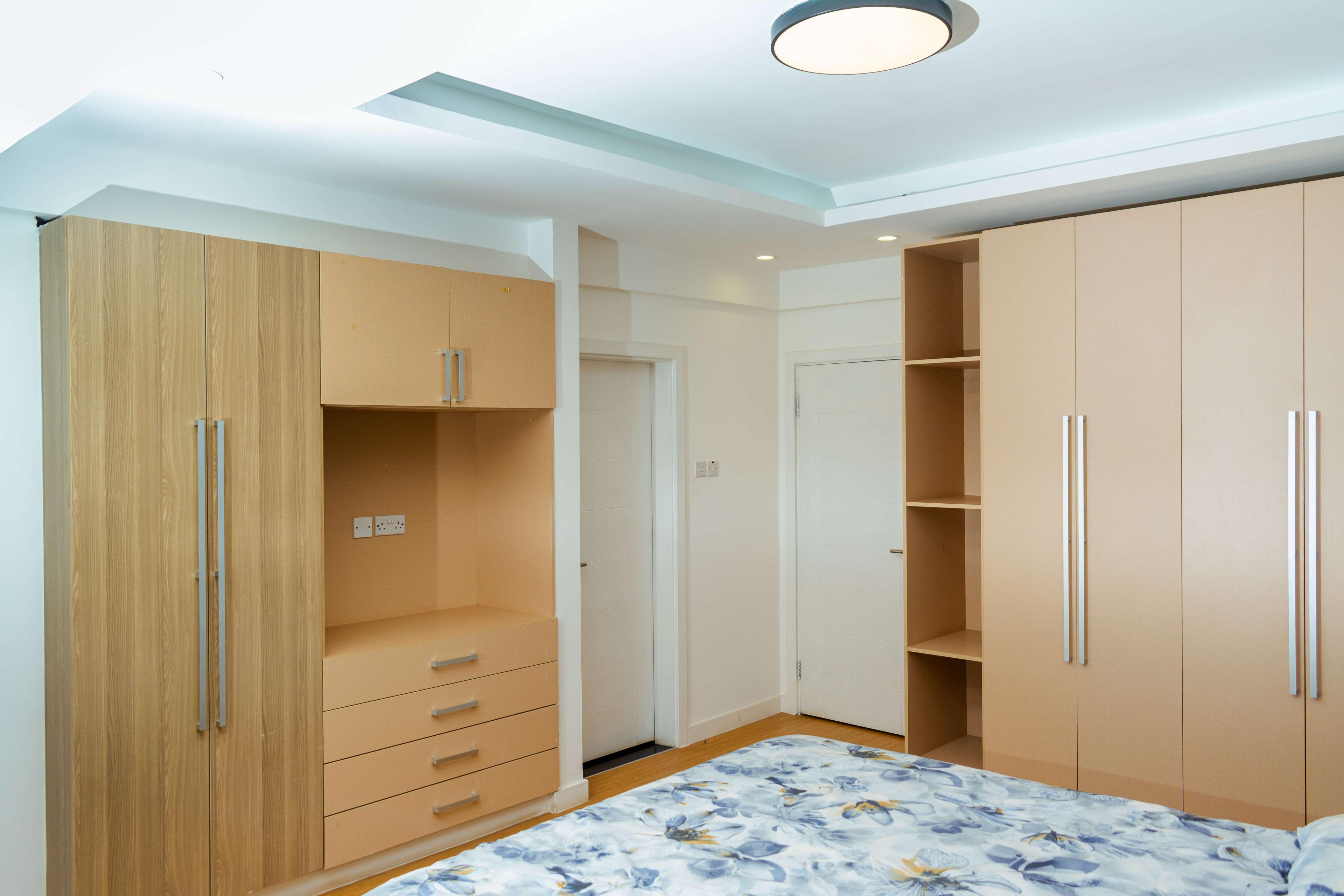 2 And 3 Bed Apartments 